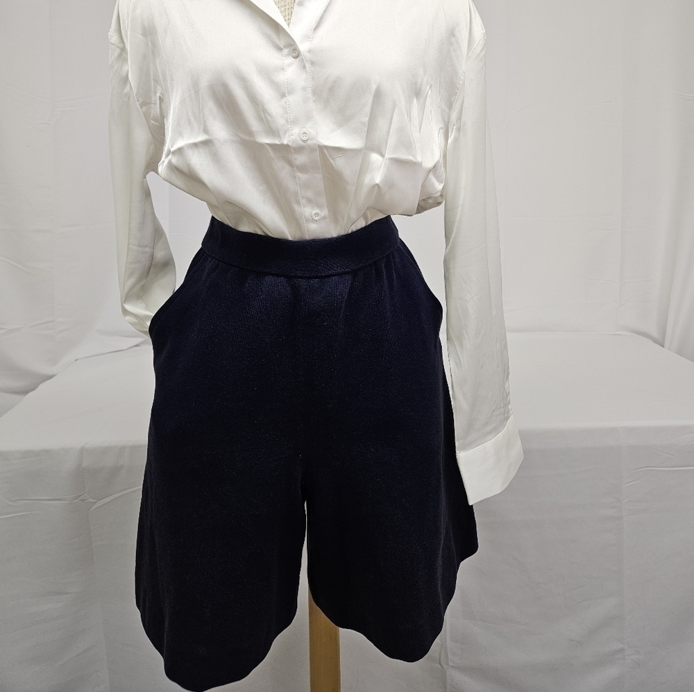 Yves Saint Laurent High Waisted Flared Leg Cotton Knit Shorts In Navy Blue Sz 4 - Picture 2 of 13